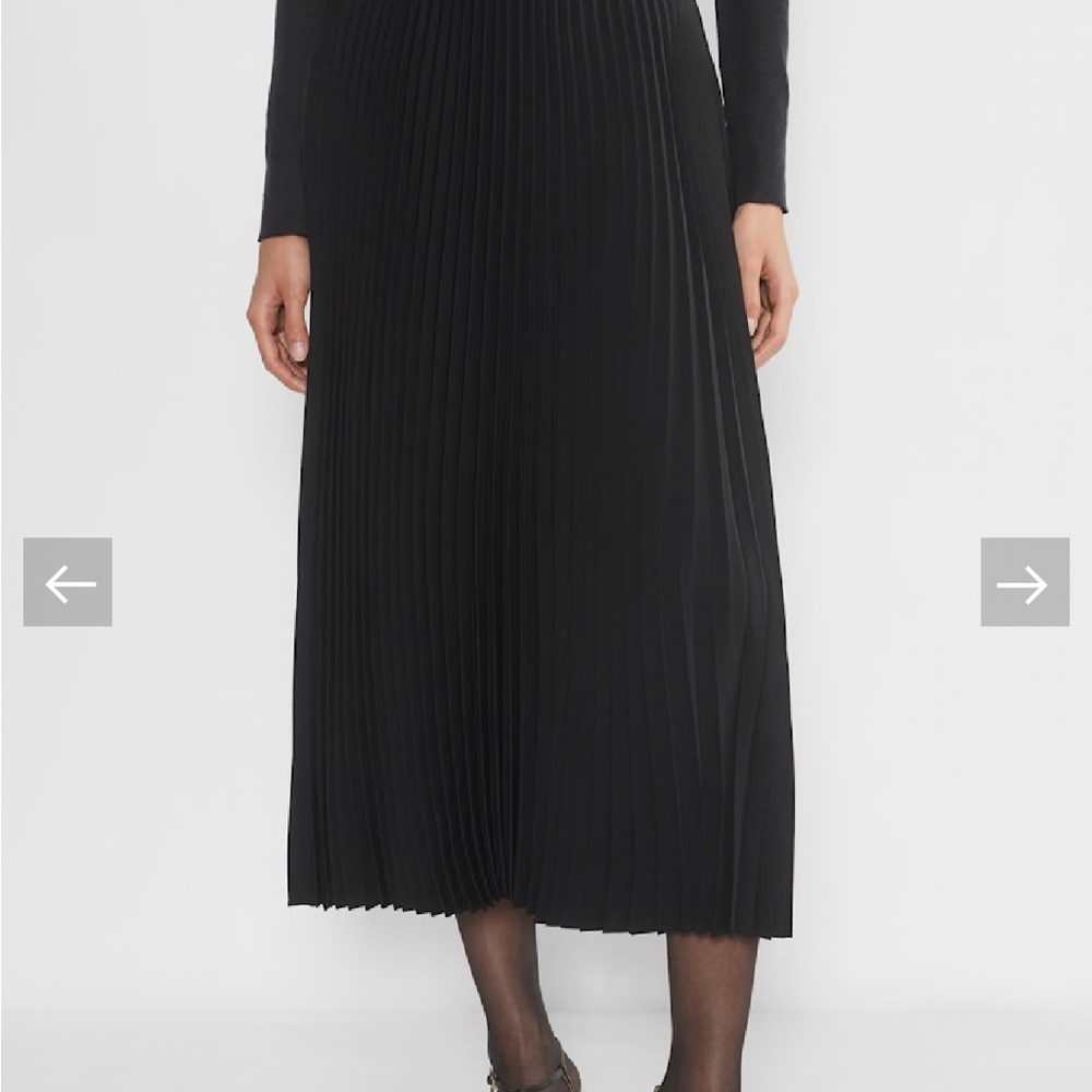 Babaton Black Maxi Pleated A-Line Skirt